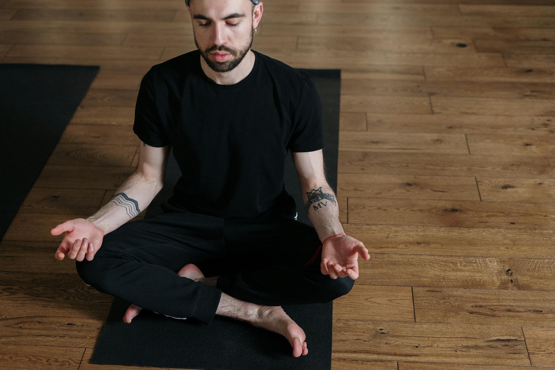 Yin Yoga: A Complete Guide to the Transformative Practice