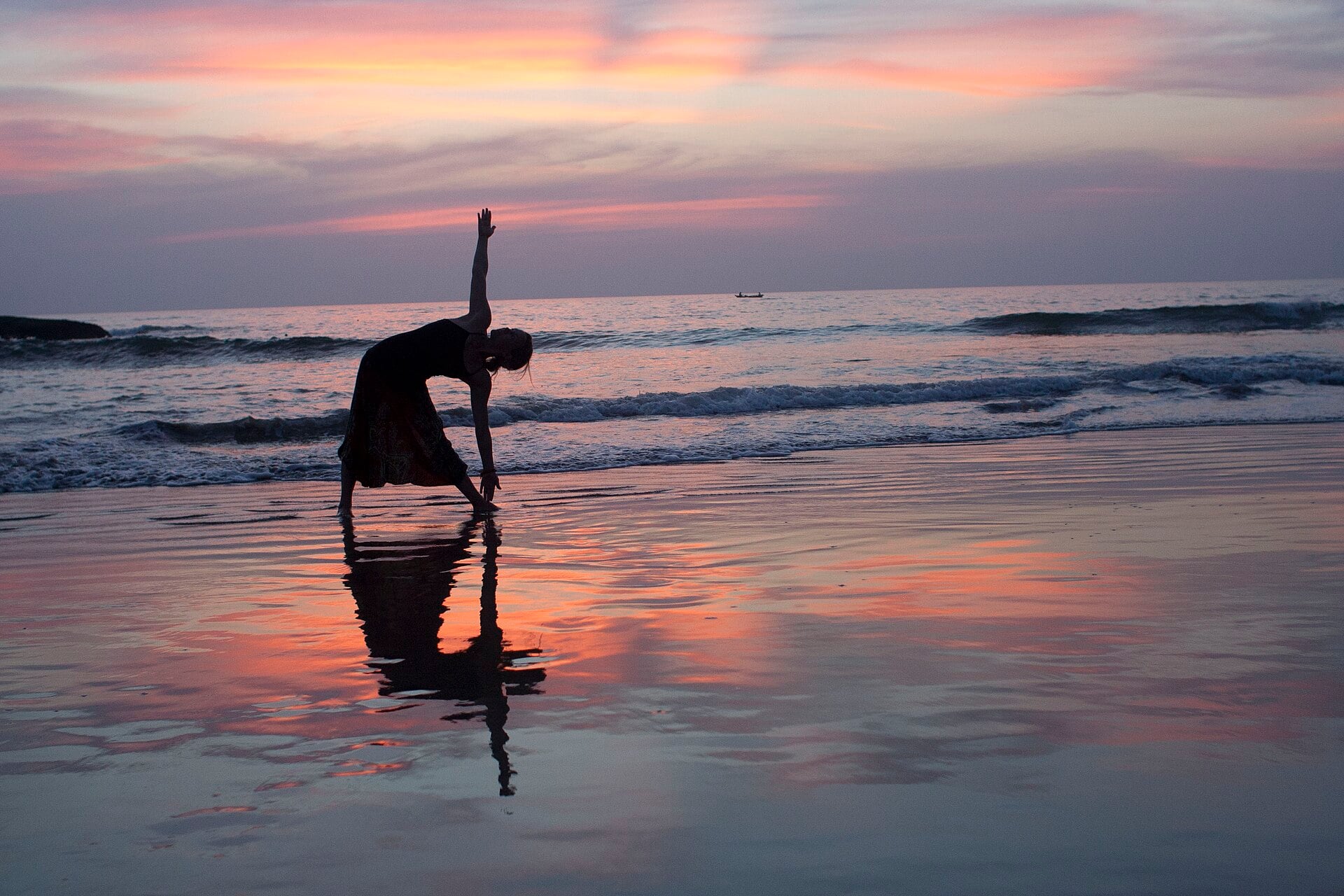 Record Heat Wave: How To Keep Your Yoga Practice Safe